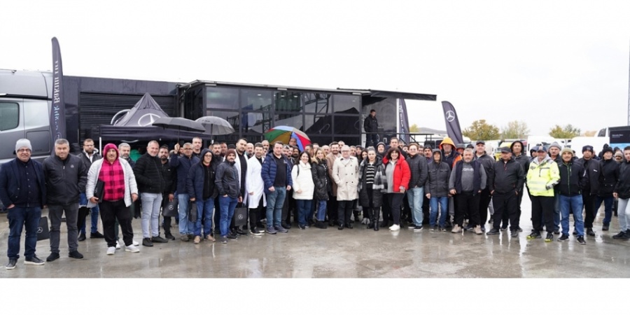 Mercedes-Benz Türk Sağlık Bakım Tırı Kapıkule'de