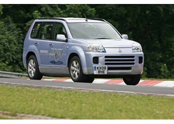 Nissan, Nürburgring pistinde en hızlı tura imza attı