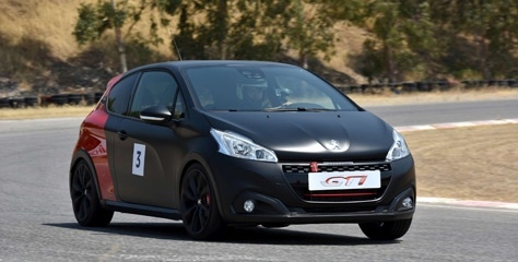 Peugeot, küçük ve kompakt GTi serisi ile efsaneyi geleceğe taşıyor