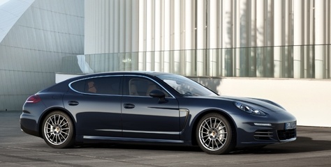 Daha fazla Panamera keyfi:Yeni Panamera Executive   