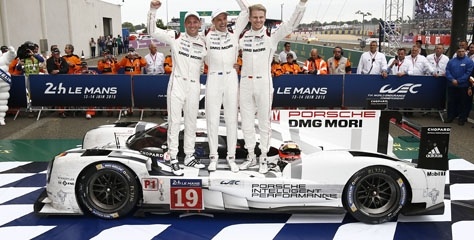Porsche’den Le Mans’ta tarihi zafer