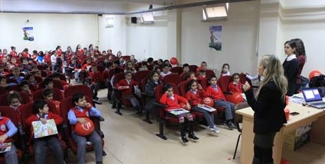 Trafik Hayattır Gönüllüleri’nden İlkokullara Trafik Güvenliği Semineri