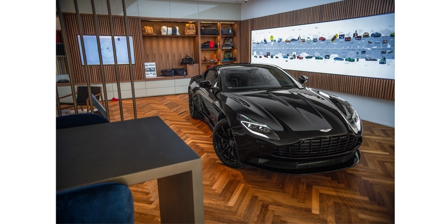 Aston Martin Turkey Showroom’da yerini aldı 