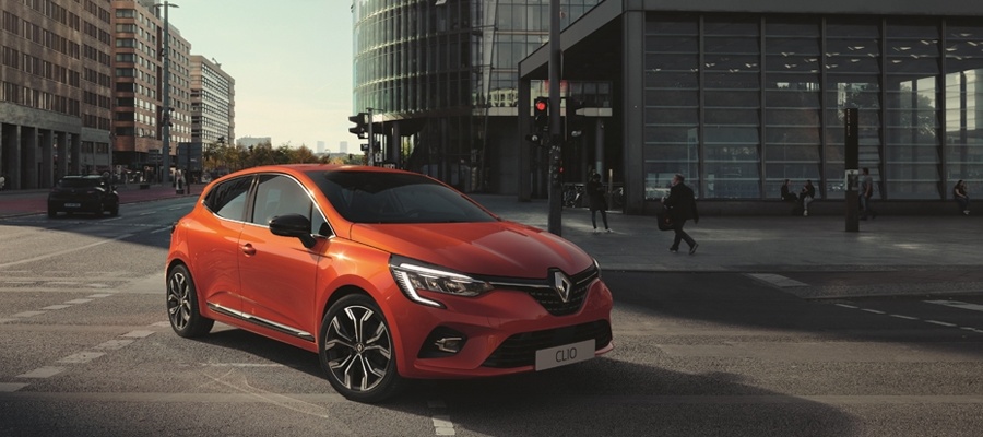 Yeni Renault Clio Türkiye'de yılın otomobili seçildi