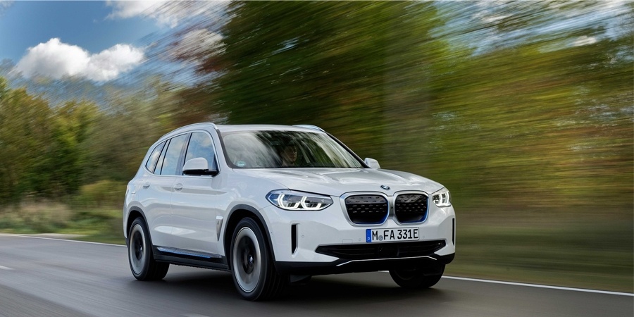  BMW’nin tamamen elektrikli ilk ‘’X’’ modeli yeni BMW iX3 ön siparişe açıldı 