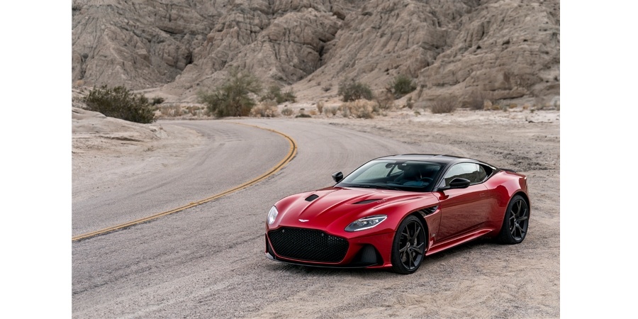 Aston Martin'in en ateşlisi 'DBS Superleggera' görücüye çıktı 