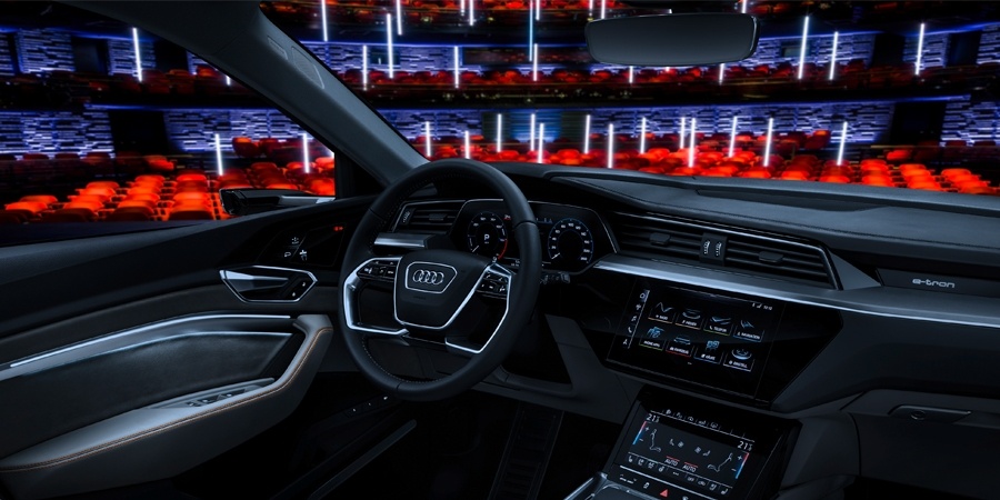 Audi’den araç içi sinema sistemi 