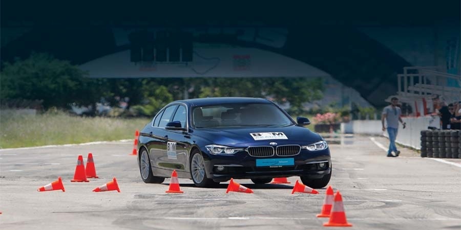 BMW’nin kadın kullanıcıları performans sürüş eğitimi ile piste iniyor
