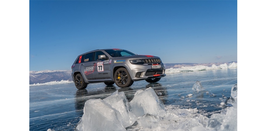 Jeep’ten buz üzerinde hız rekoru