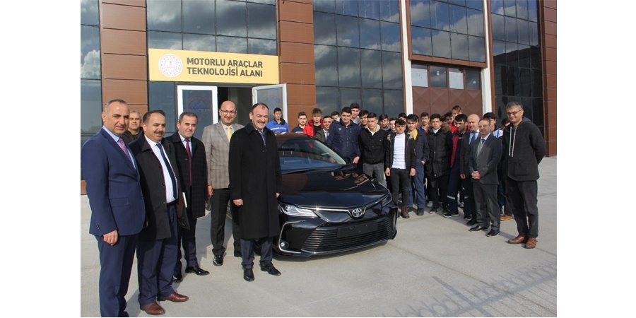 Toyota Otomotiv Sanayi Türkiye mesleki teknik eğitime destek olmaya devam ediyor