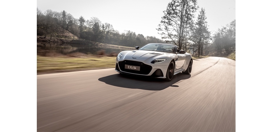 Aston Martin'in en hızlı üstü açık modeli tanıtıldı