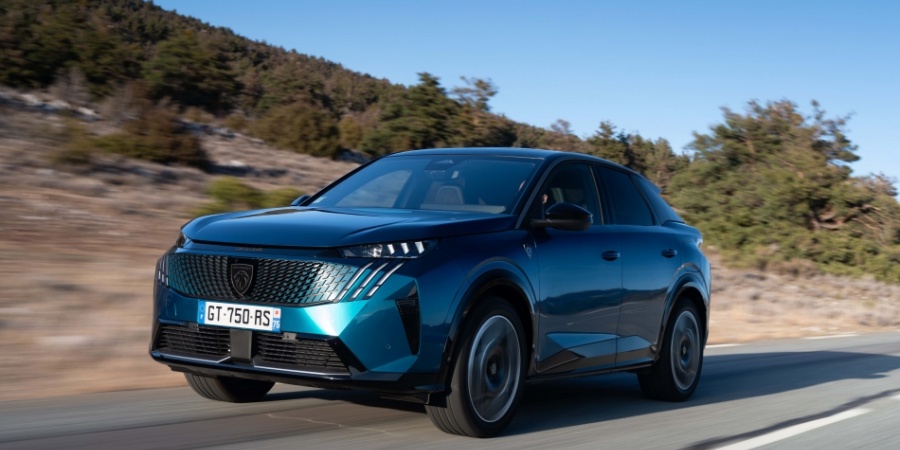 YENİ PEUGEOT 3008 EYLÜL'DE GELİYOR