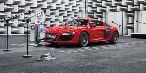 Audi mühendisleri otomobilin sesini besteliyor!