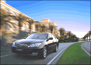 Yenilenmiş Toyota Camry piyasada...