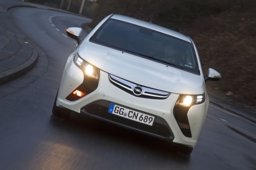 Elektrikli Opel Ampera yola çıktı