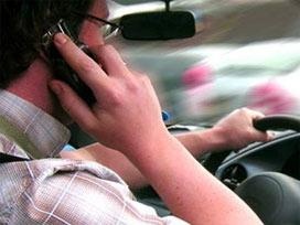 Seyir halinde cep telefonunuzdan uzak durun!