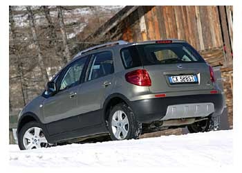 Fiat'ın SUV'si Sedici, Türkiye'de satışa sunuldu