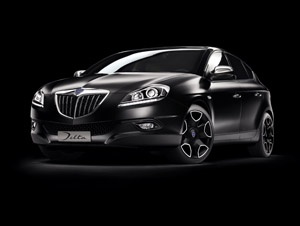 Parlak Siyah Tavan ve Mat Siyah Gövde Renkli Lancia’nın Seri Üretim İlk Otomobili Türkiye’de!