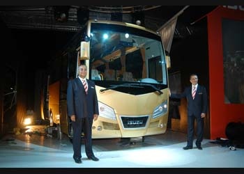 Isuzu Nova yolcu taşıacılığına yeni bir boyut getiriyor