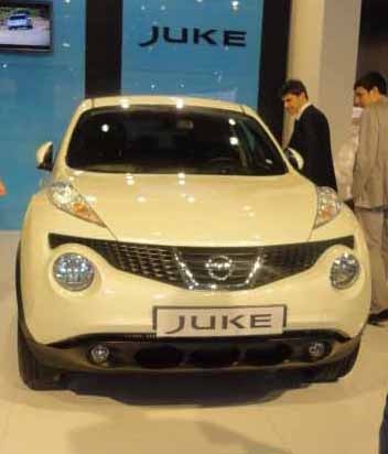 Nissan yeni modellerini Autoshowda tanıtıyor.
