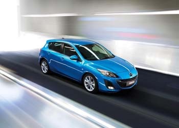 Yeni Mazda3 üretim hattından çıktı, ilk ödülünü aldı