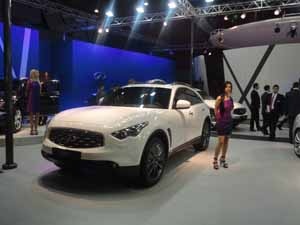 Infiniti'nin Sportif SedanI M Serisi Türkiye'de
