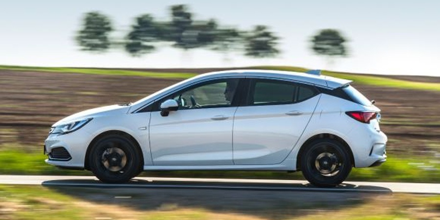 Opel Astra Hatchback’te Çarpıcı Yeni Seçenekler