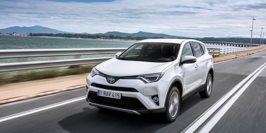 RAV4 Hybrid ile Yuksek Performans Dusuk Yakıt Tuketimi