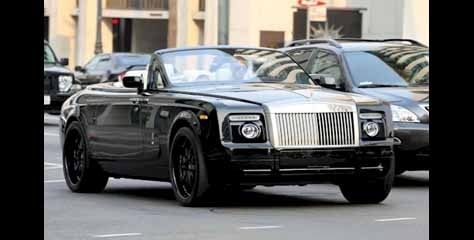 Rolls-Royce herkesi solluyor...