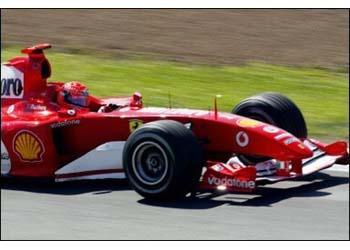 Schumi İspanya'da da kazandı