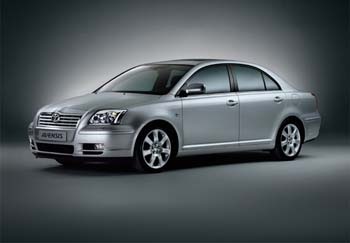 İngiliz yapımı Toyota  Avensis, Japonya’ya ihraç ediliyor