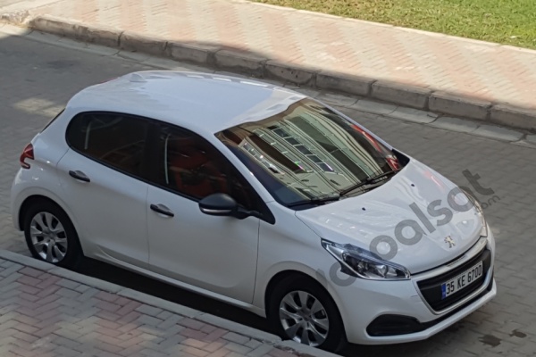 PEUGEOT 208 1.2 VTİ 2500 KM. KAZA BOYA HATA KUSUR YOKKKK